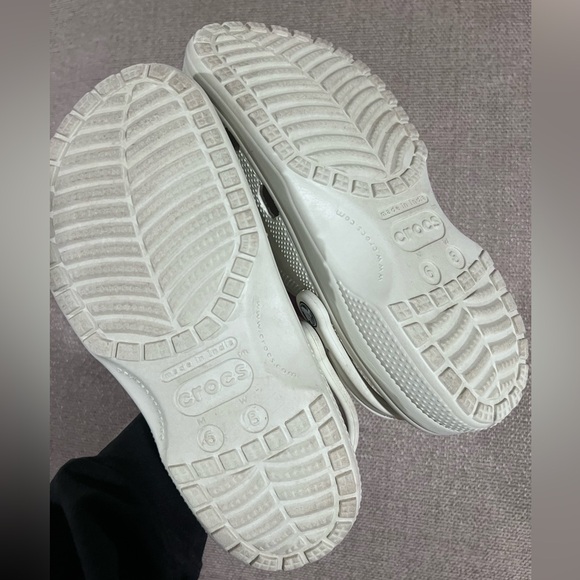 Crocs Clogs - Picture 3 of 5